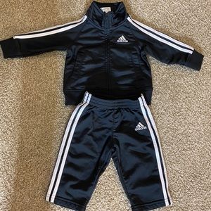 Adidas Boy Sweat suit